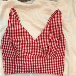 Super cute and girly brandy Melville top!!